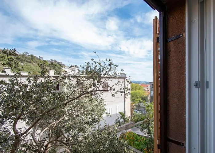 Sunny Garden Sibenik, Cozy Apartment Near Old Town