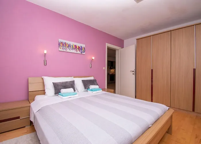 Sunny Garden Sibenik, Cozy Apartment Near Old Town