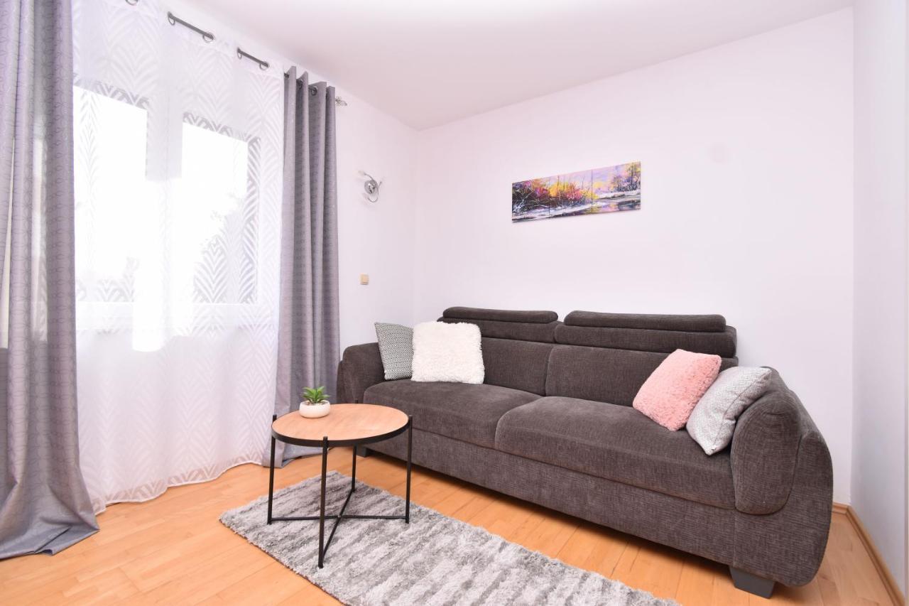 Apartment Sunny Garden Sibenik, Cozy Near Old Town